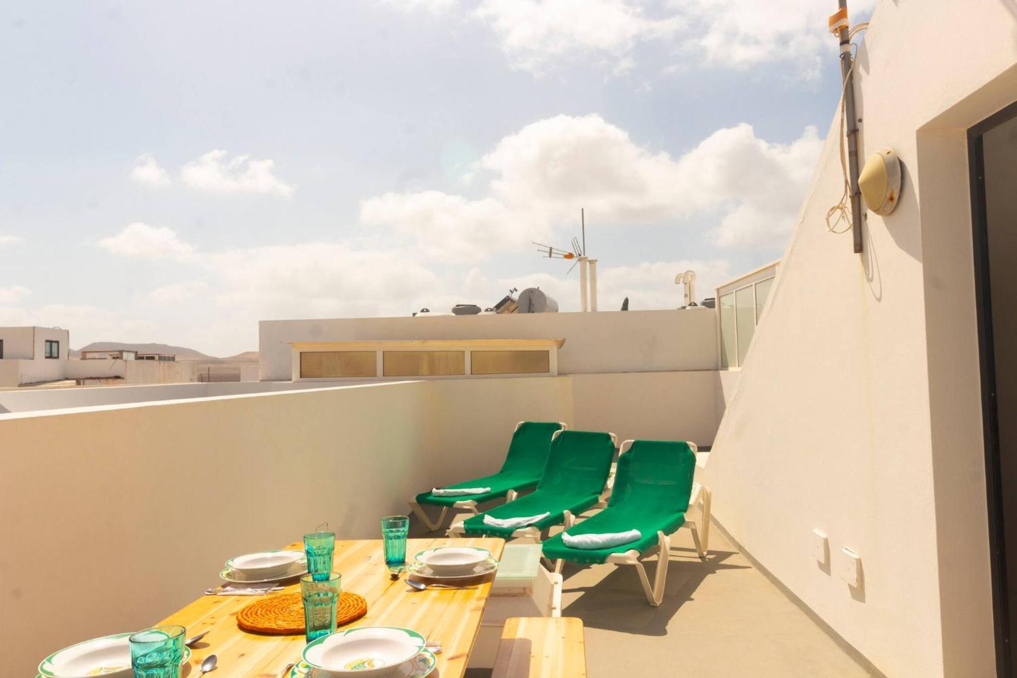 Casa Bianca Caleta De Famara Hotel Exterior foto