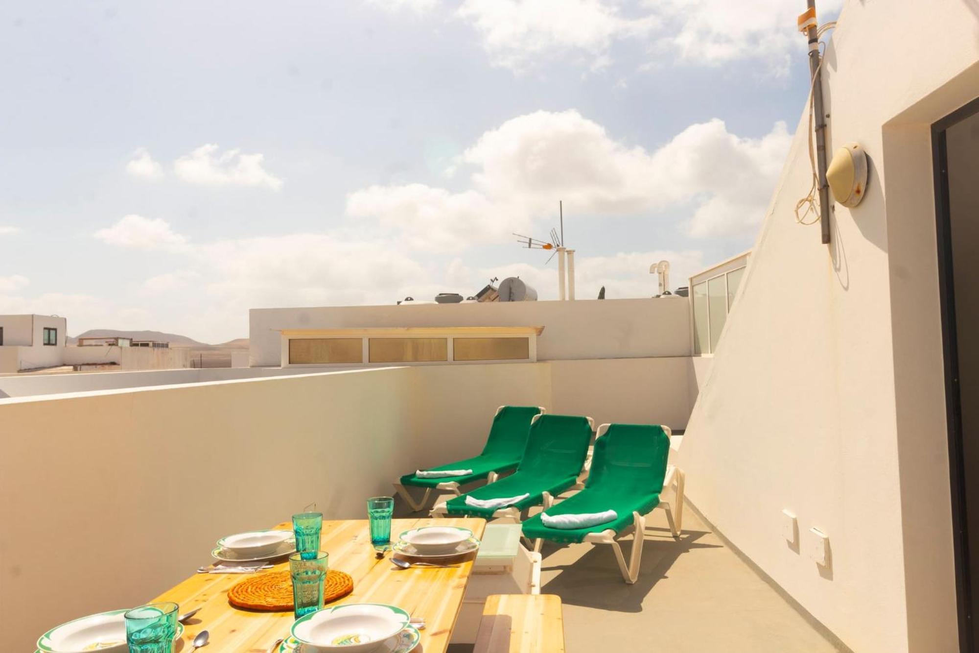 Casa Bianca Caleta De Famara Hotel Exterior foto